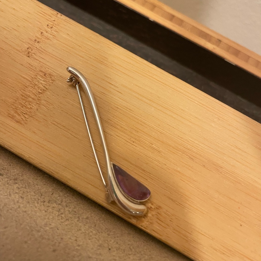 Purple broach sterling silver .925